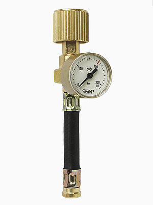 Ballon filling device with hose with balloon filling nipple