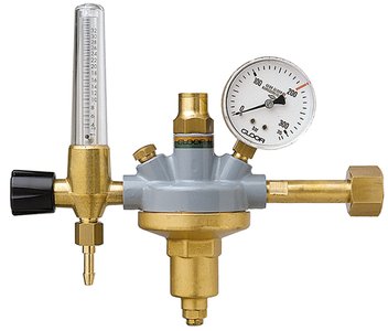 Pressure regulator with flow meter