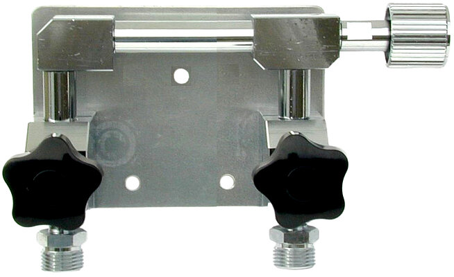 Cylinder battery for two or three cylinders and connection to the manual change-over switching station. Inlet left or right